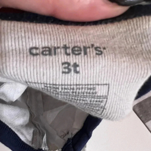 Carters 3T pajamas - Picture 3 of 3